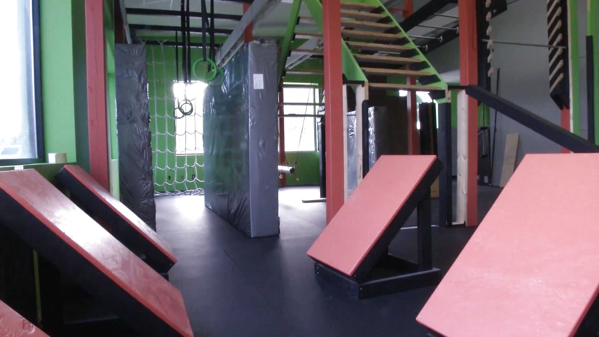 Ninja Warriors and parkour athletes are training in St. Charles - Lindenlink