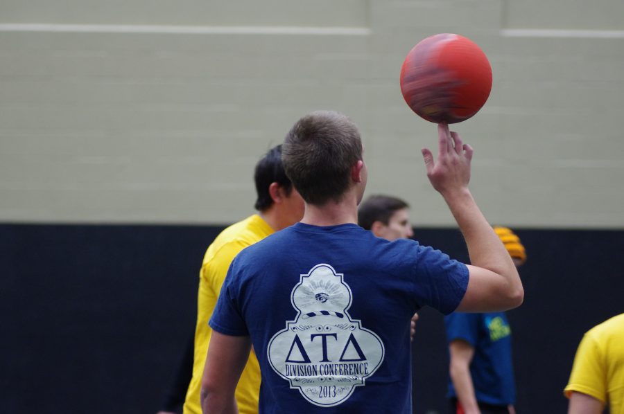photo by Romane Donadini
Andrew Dunn spins his snowball during last nights Greek Week event