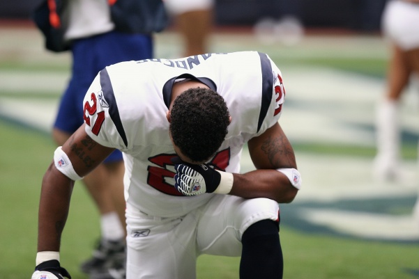 By taking a knee during the national anthem, NFL players are taking advantage of the rights they possess as United States citizens. To demand that they do not denies them their rights.
 Photo from Pexels.com