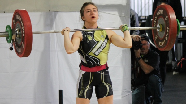 Rachel+Schwartz+lifts+the+final+time+at+Saturdays+Uncharted+meet+in+St.+Charles.+She+was+the+lone+medalist+of+Lindenwood+at+the+meet.%0APhoto+by+Walker+Van+Wey+