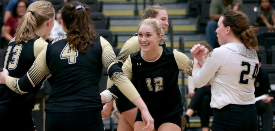 Lindenwood+womens+volleyball+players+Alex+Dahlstrom+%28%2313%29%2C+Bailey+Dvorak+%28%234%29%2C+Ally+Clancy+%28%2312%29%2C+and+Megan+Hellwege+%28%2324%29+celebrate+after+winning+a+point.