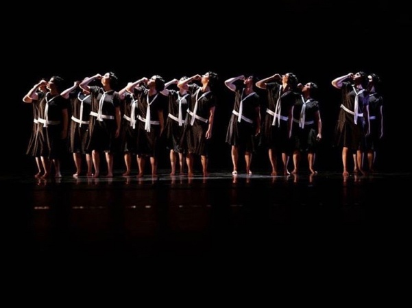 Students in the Lindenwood Dance Program performing 