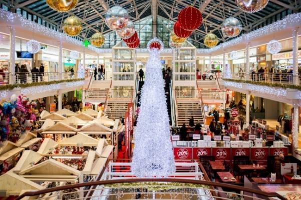 Before you head to the malls on Black Friday, be sure to do your research to see if youre getting the best deal.  Photo from Pexels
