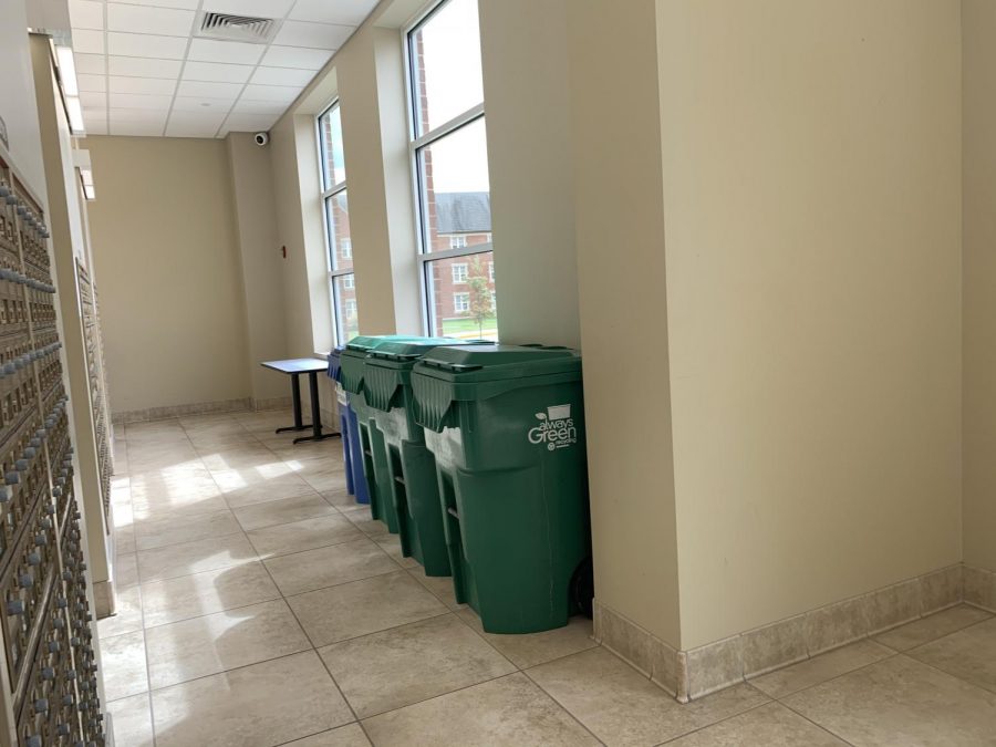 Takeout dining options increase plastic waste; recycling options on campus for students