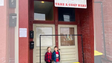 Saint Charles local bar continues its own coat drive opened on the street