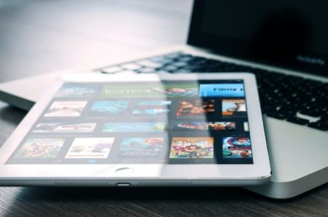 Here is the full list of what is coming to and leaving Netflix, Hulu, and Max this month. Photo from Pexels.com