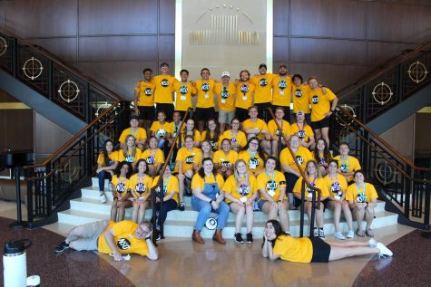 Lion Leaders pose for a picture after the Student Welcome at New Student Orientation Week.